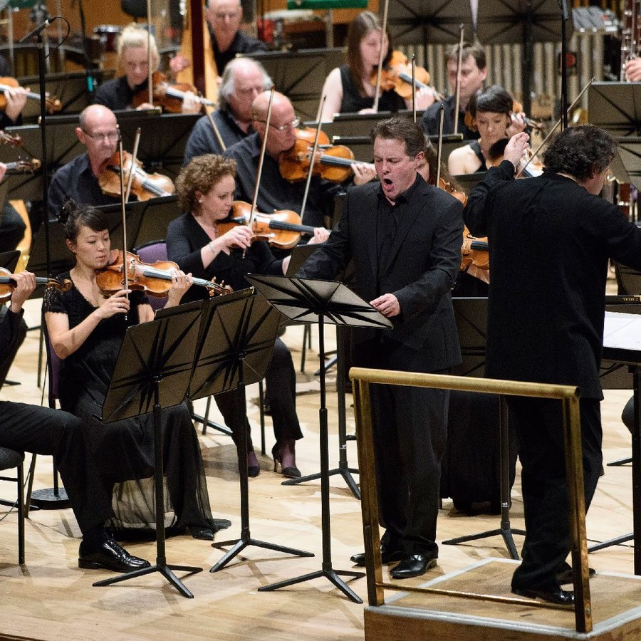 Baritone Mark Stone singing with the BBC Philharmonic and Juanjo Mena at the premiere of The Immortal